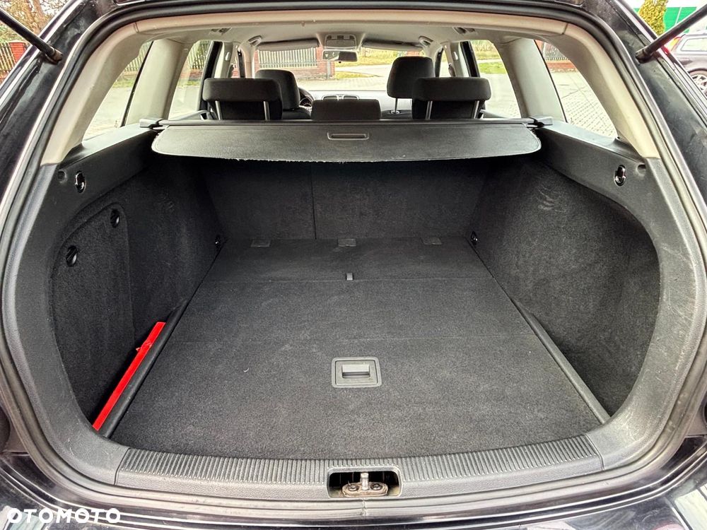 Volkswagen Golf 1.6 TDI Highline - 19