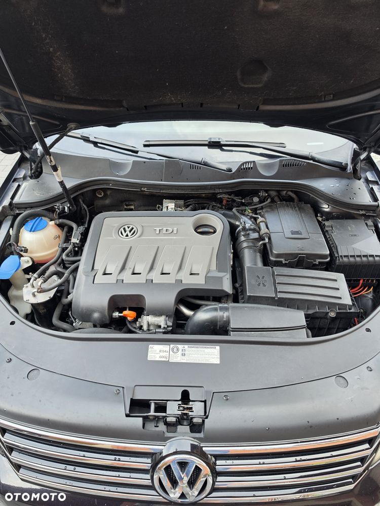 Volkswagen Passat - 8