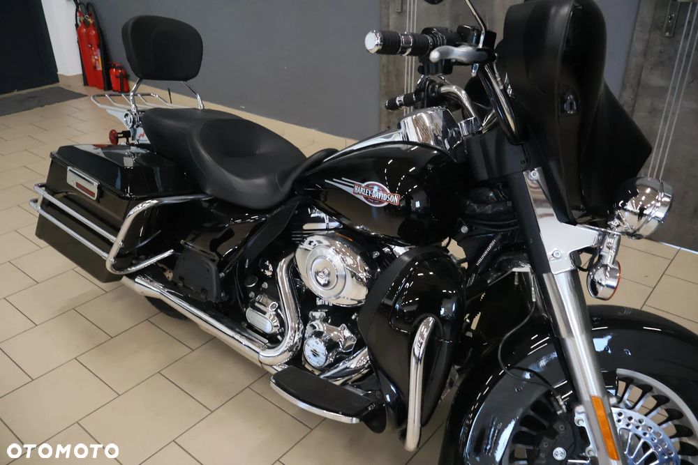 Harley-Davidson Touring Street Glide - 11