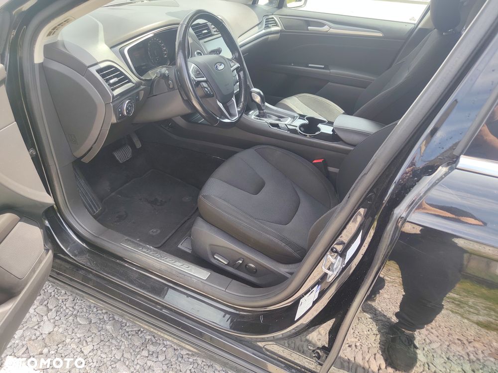 Ford Mondeo - 34