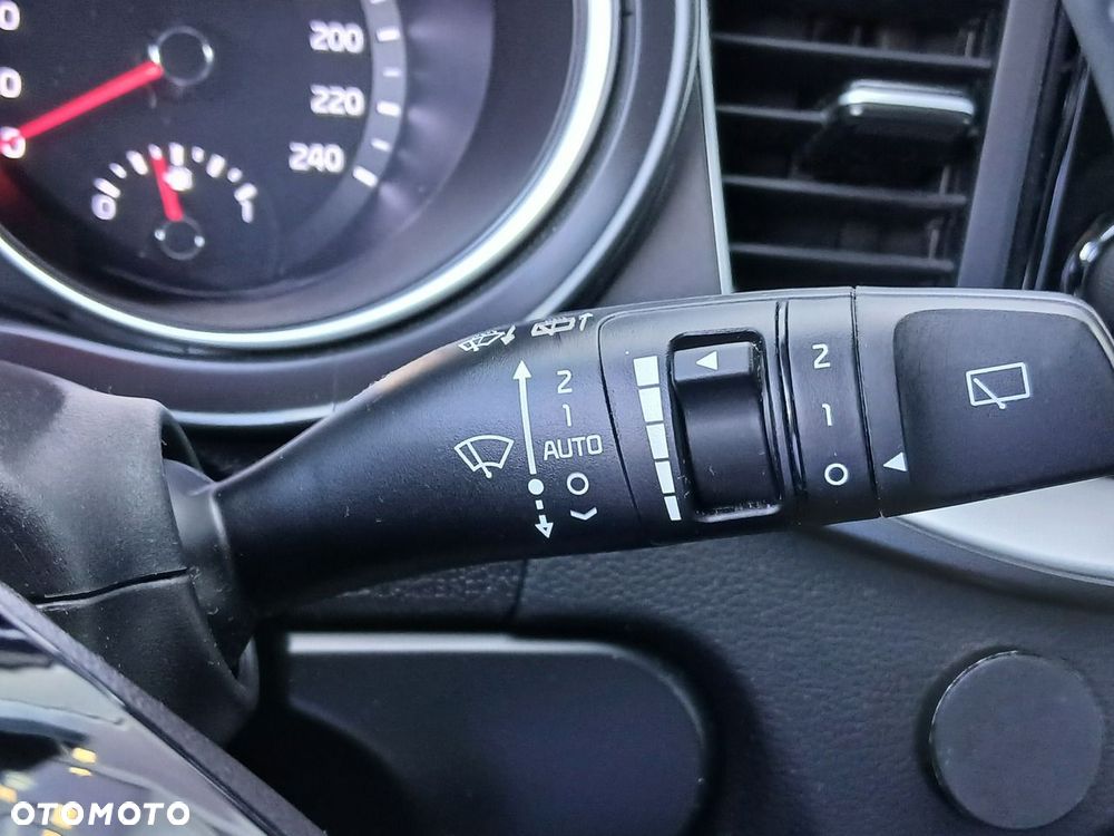 Kia Ceed 1.5 T-GDI M DCT - 22