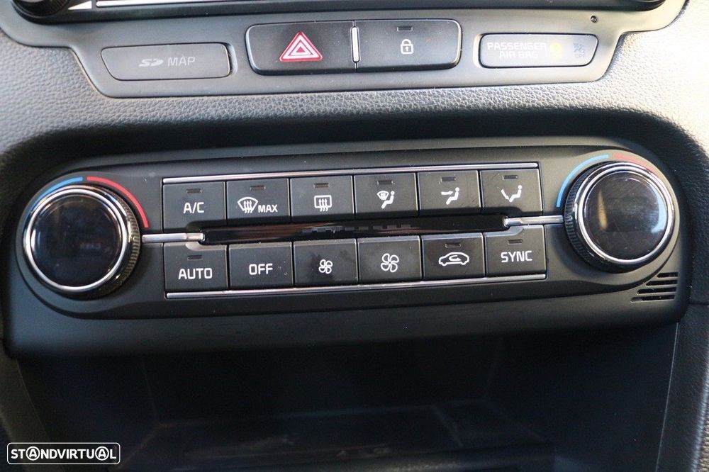 Kia Ceed SW 1.4 T-GDI DCT OPF GT Line - 31