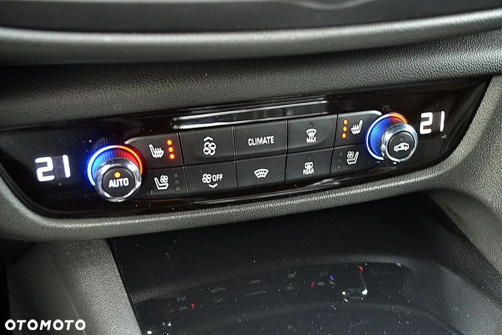 Opel Insignia 2.0 BiTurbo 4x4 GSI - 32