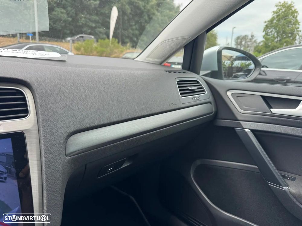VW Golf Variant 1.6 TDi Highline DSG - 12