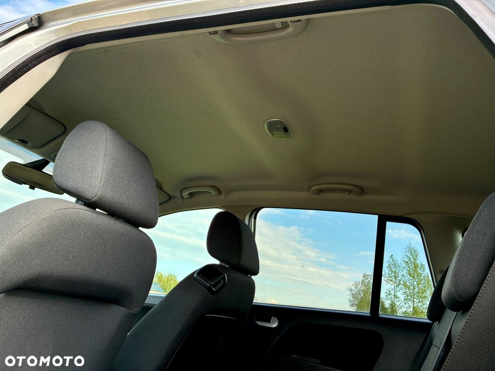 Ford Fusion 1.6 + - 21