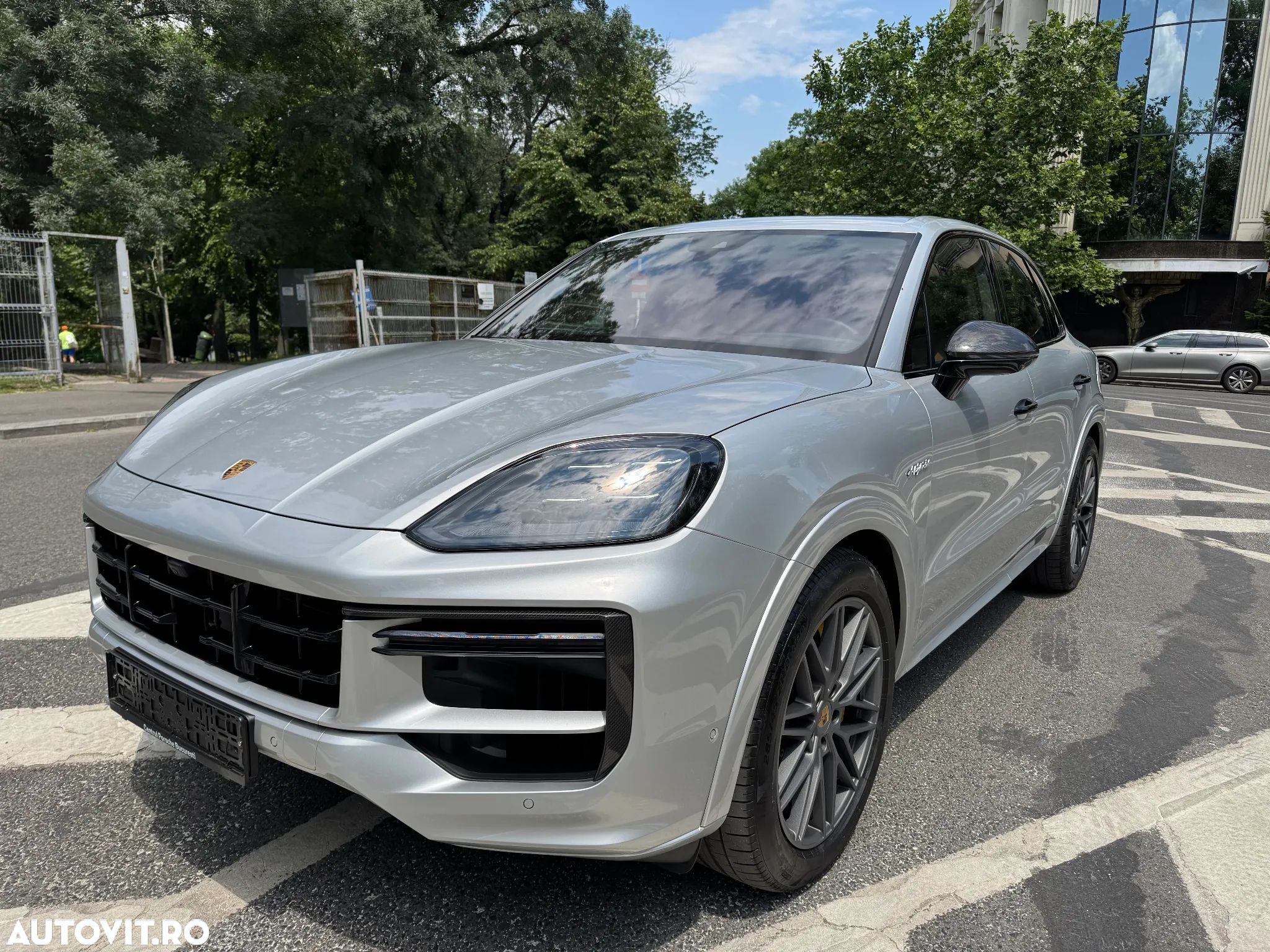 Porsche Cayenne Turbo E-Hybrid - 1
