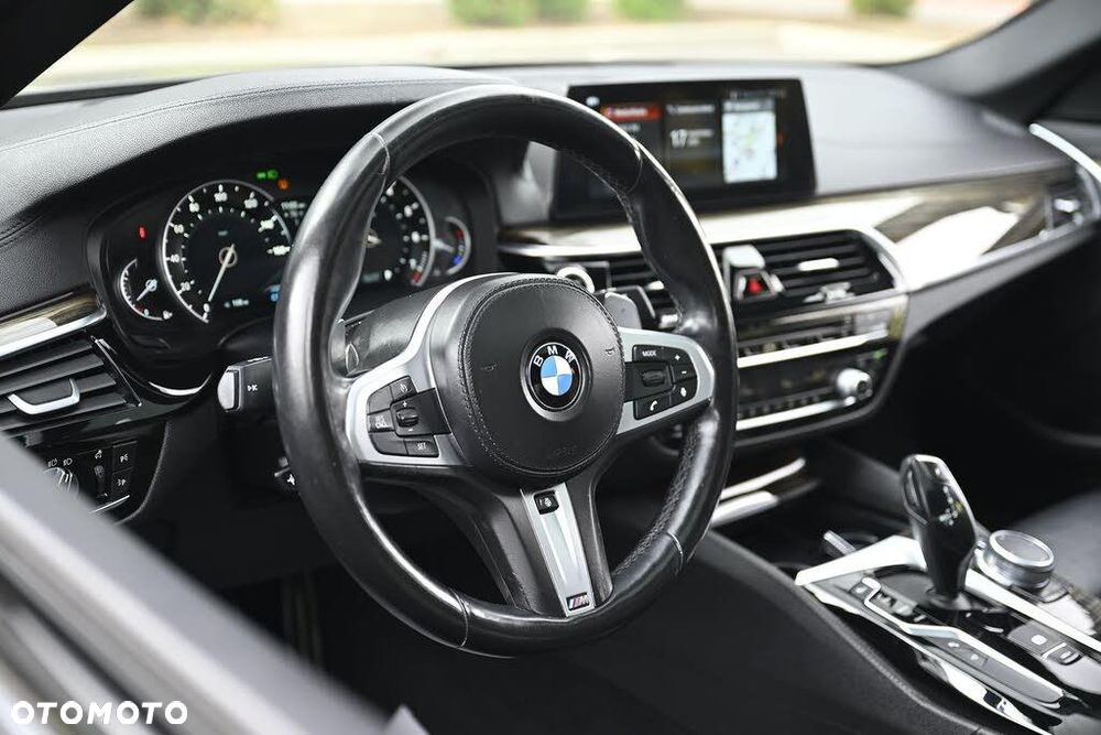 BMW Seria 5 540i xDrive M Sport sport - 14