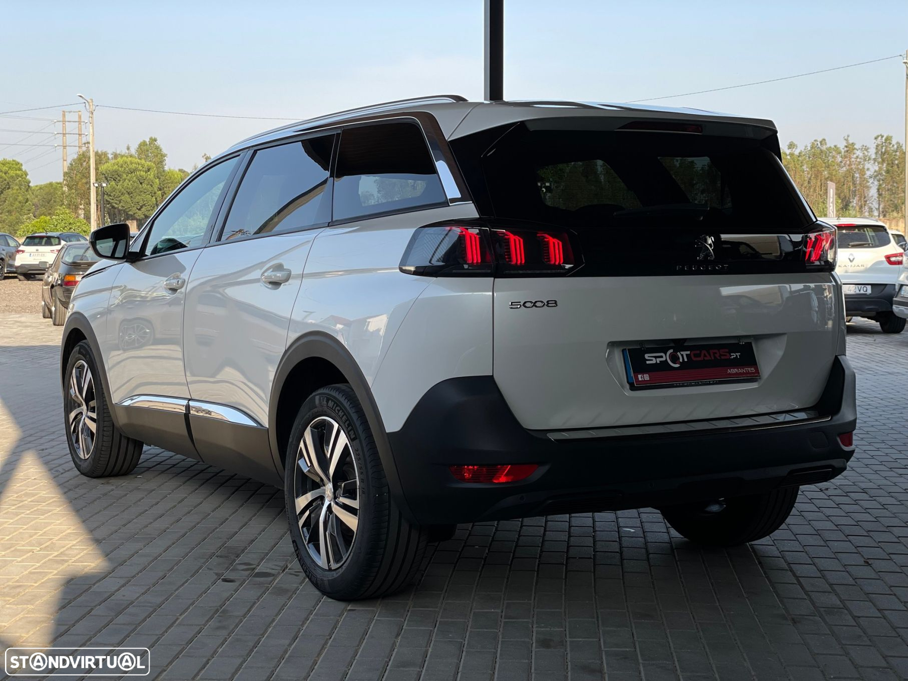 Peugeot 5008 1.2 PureTech Allure Pack EAT8 - 5
