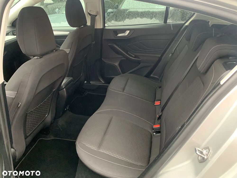 Ford Focus 1.0 EcoBoost Titanium Business - 12