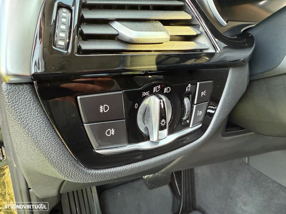 BMW 530 e iPerformance Line Luxury - 28