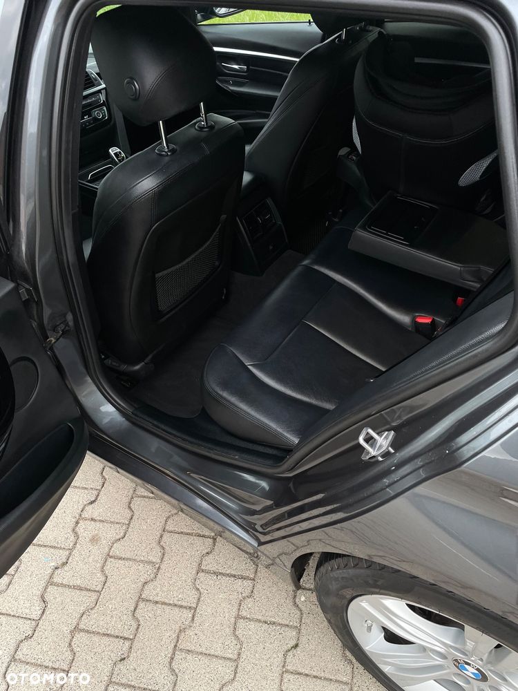 BMW Seria 3 320d Efficient Dynamics Sport Line - 10