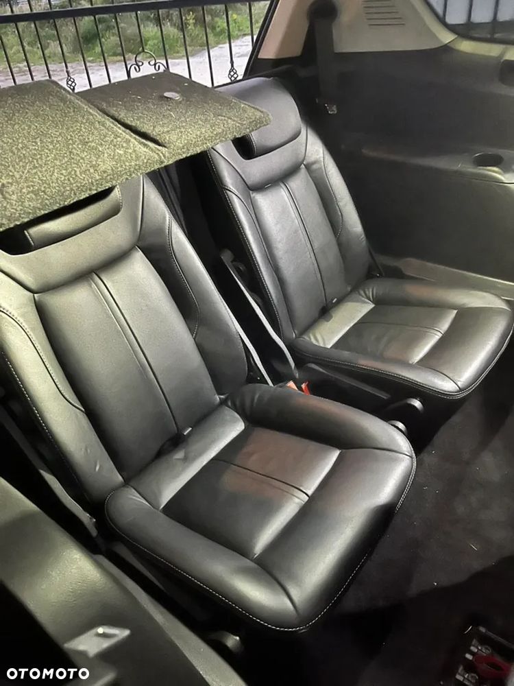 Ford S-Max - 9