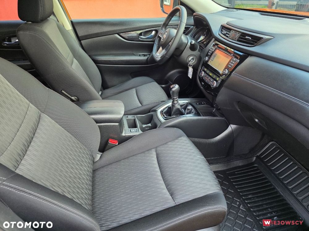 Nissan X-Trail 1.6 DIG-T N-Connecta 2WD 7os - 20