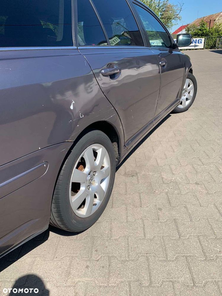 Toyota Avensis 1.8 VVT-i Sol - 5