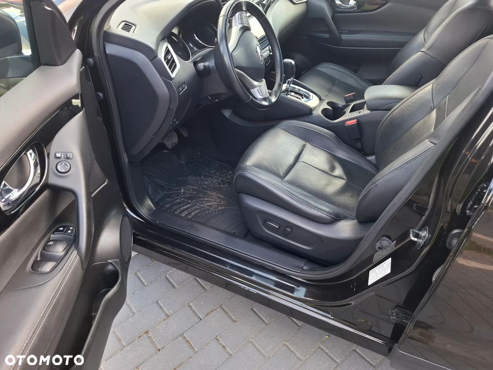 Nissan Qashqai 1.6 dCi Xtronic TEKNA+ - 18