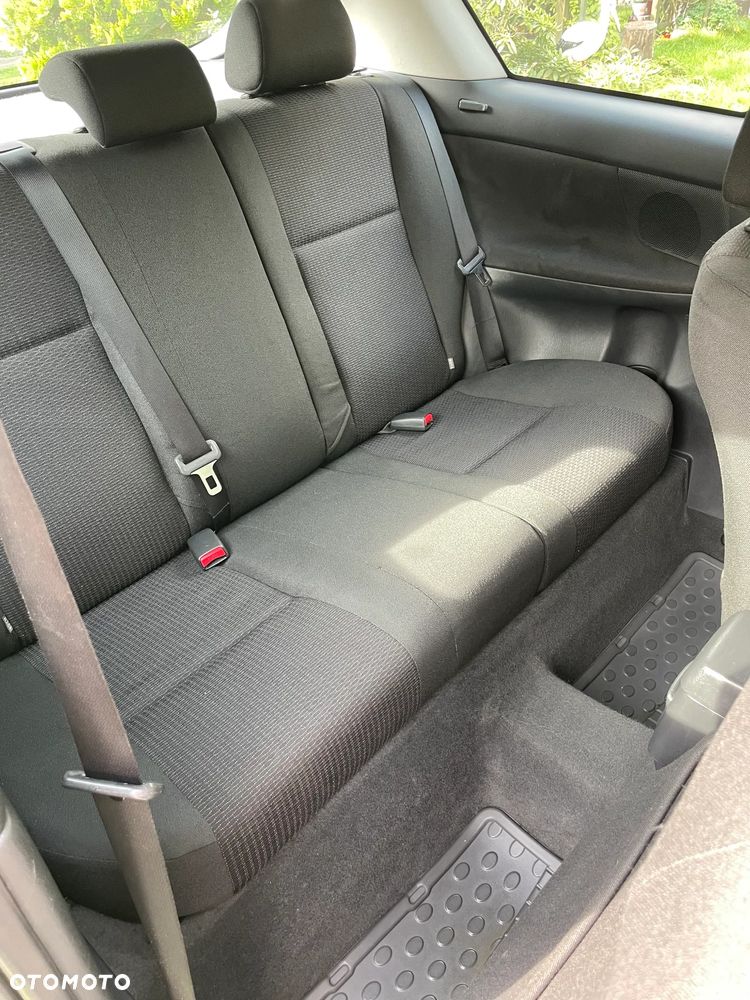 Toyota Corolla 1.4 VVT-i Base - 3