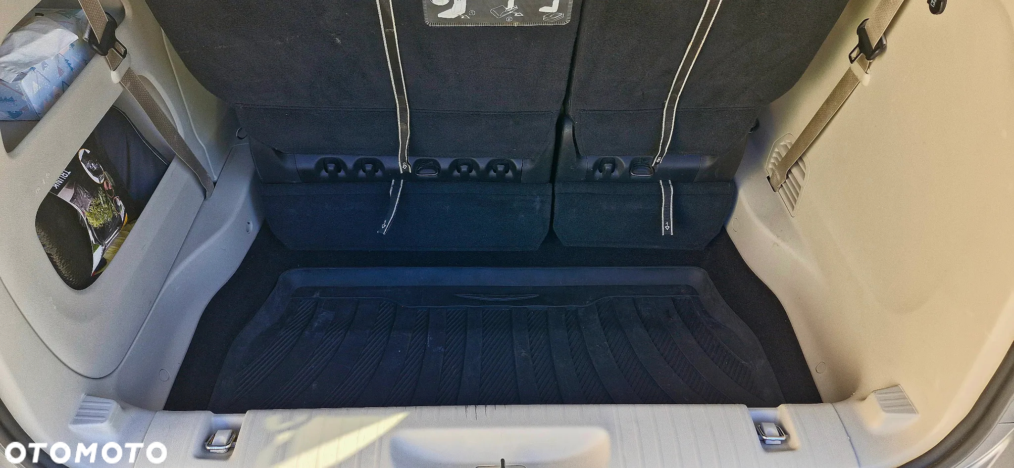 Chrysler Pacifica - 22