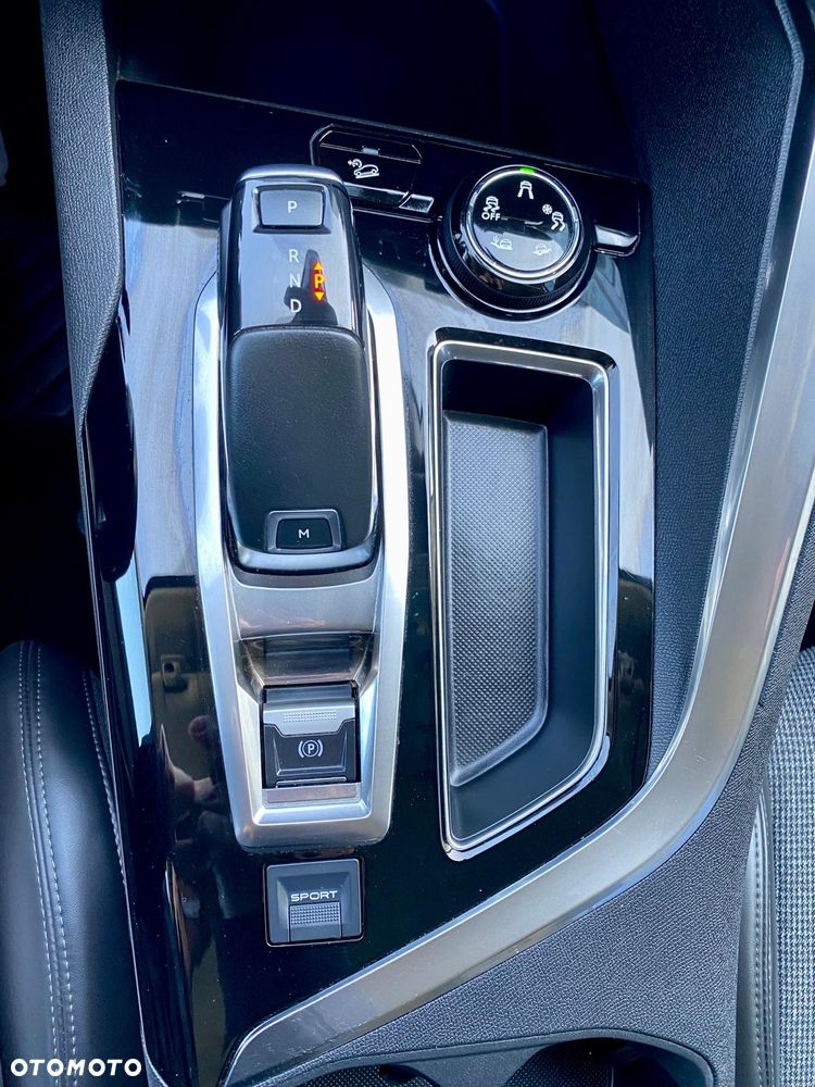 Peugeot 3008 BlueHDi 180 Stop & Start EAT6 GT - 11