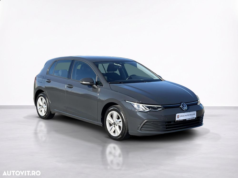 Volkswagen Golf - 8