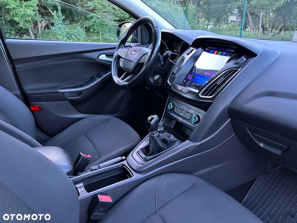 Ford Focus 1.6 Trend - 18