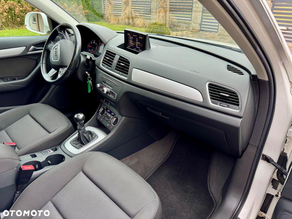 Audi Q3 2.0 TDI Design - 25