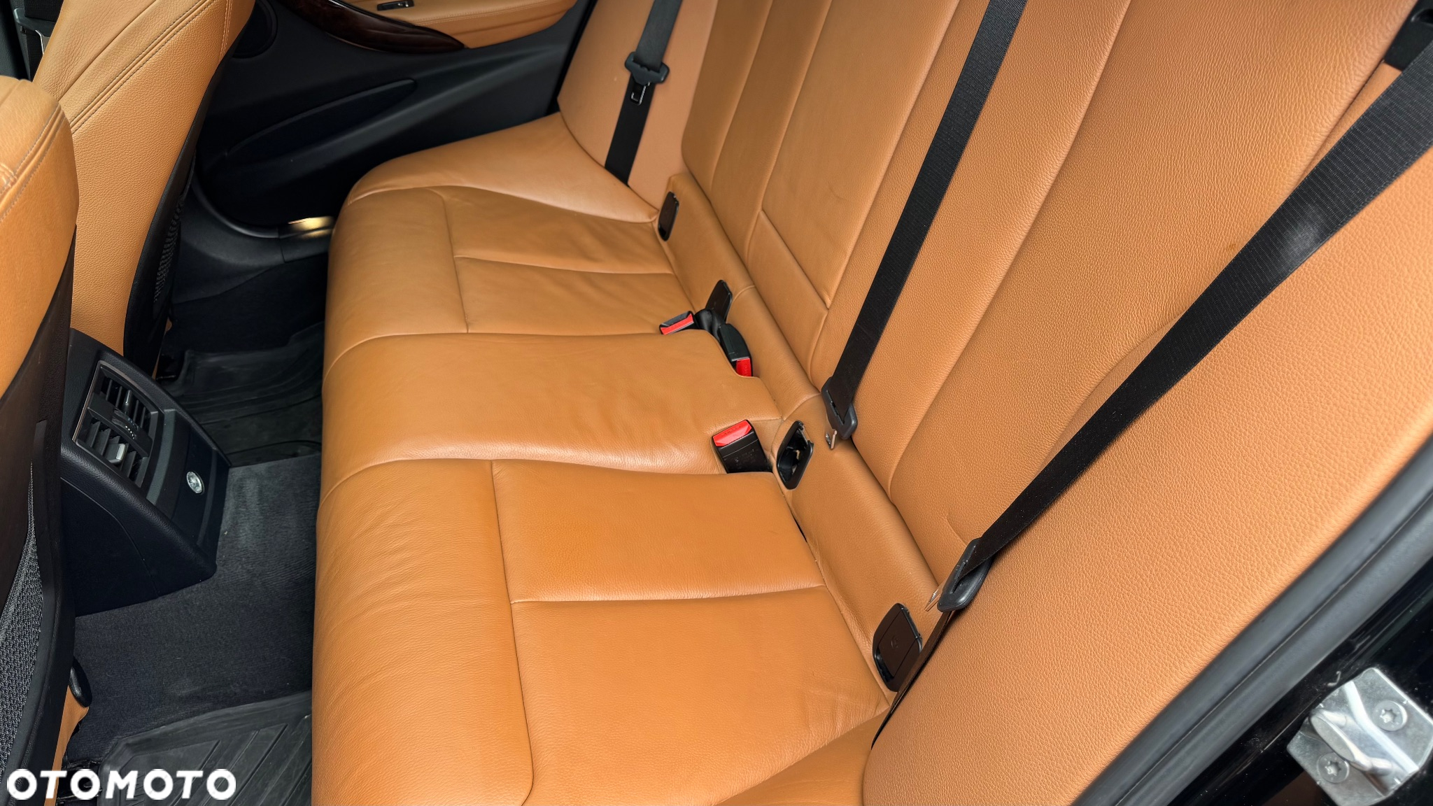 BMW Seria 3 330i xDrive - 11