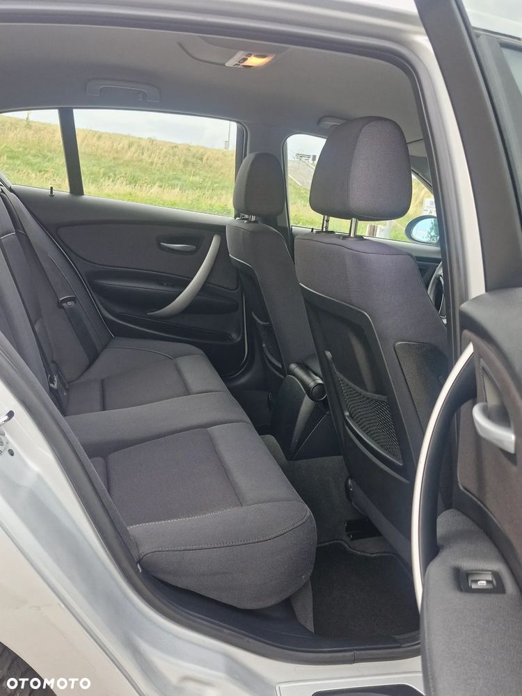BMW Seria 1 116i - 19