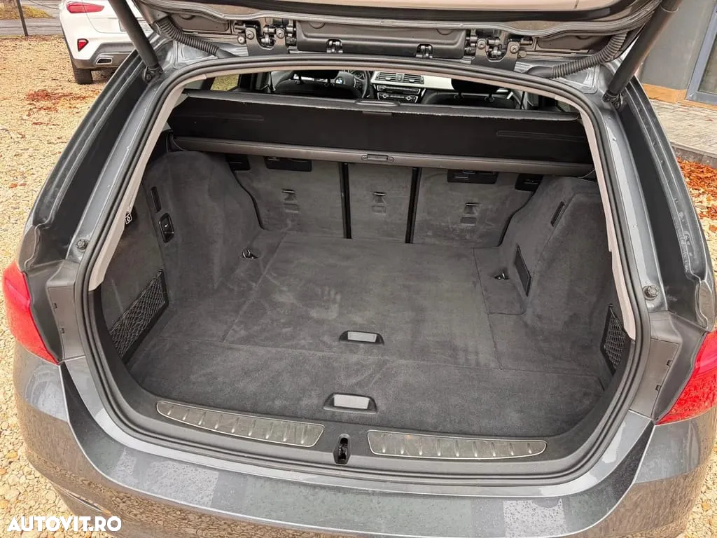 BMW Seria 3 318d Touring Aut. - 3