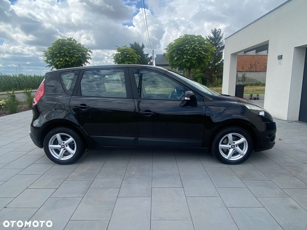 Renault Scenic 1.6 16V 110 Authentique - 18