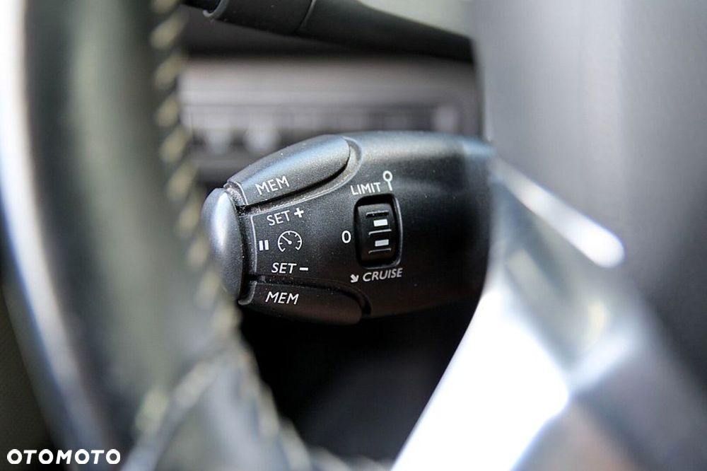 Peugeot 308 1.2 PureTech Allure S&S - 9