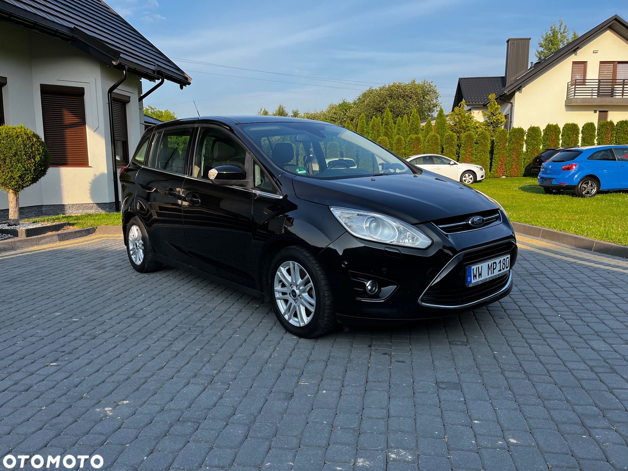 Ford Grand C-MAX - 1