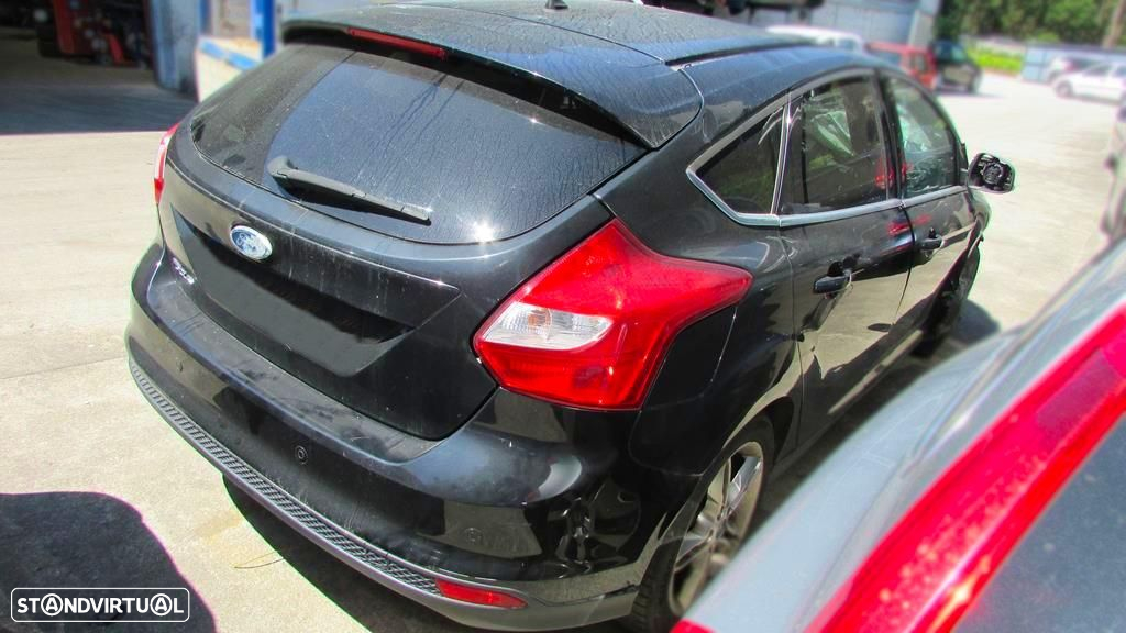 Ford Focus III 1.6 TDCi (115Cv)  de 2014 - Peças Usadas (7241) - 3