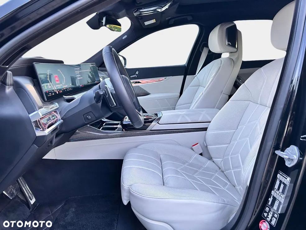 BMW Seria 7 - 17