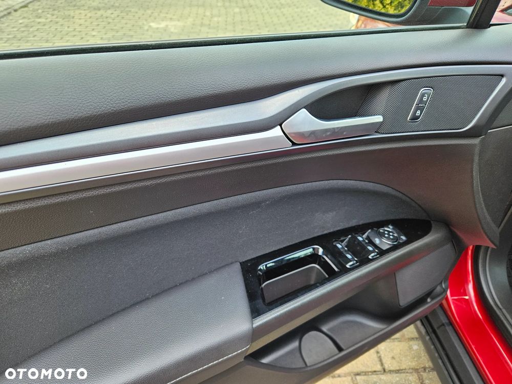 Ford Mondeo 1.5 EcoBoost Ambiente Plus - 13