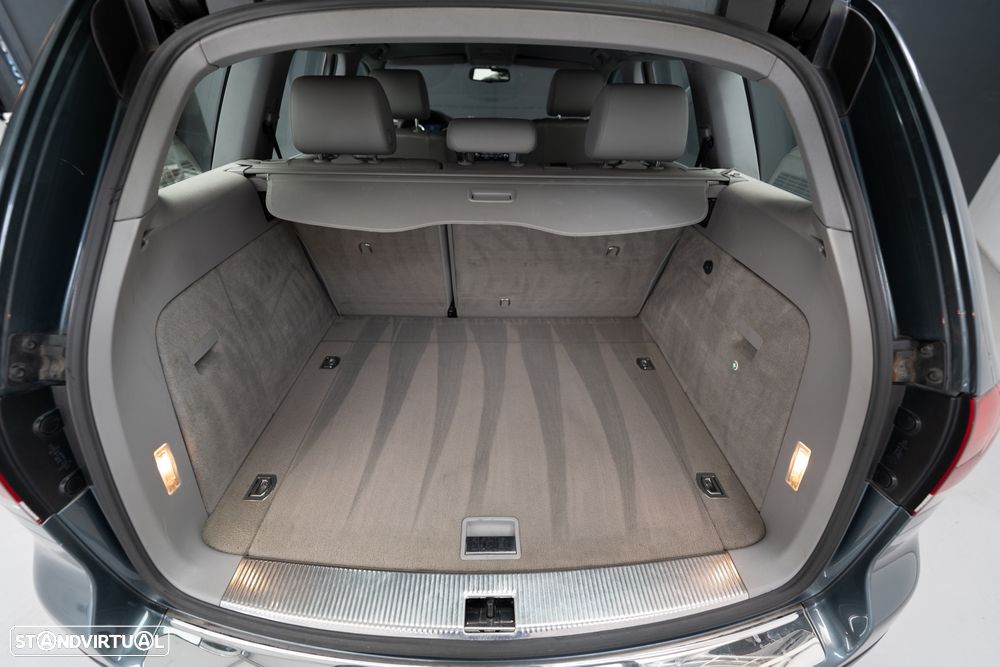 VW Touareg 3.0 TDI V6 Tiptronic - 29