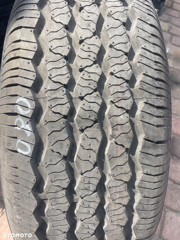 Kumho Radial 798 245/70/16