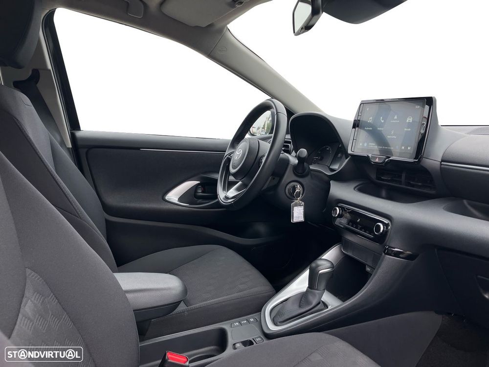 Toyota Yaris - 8