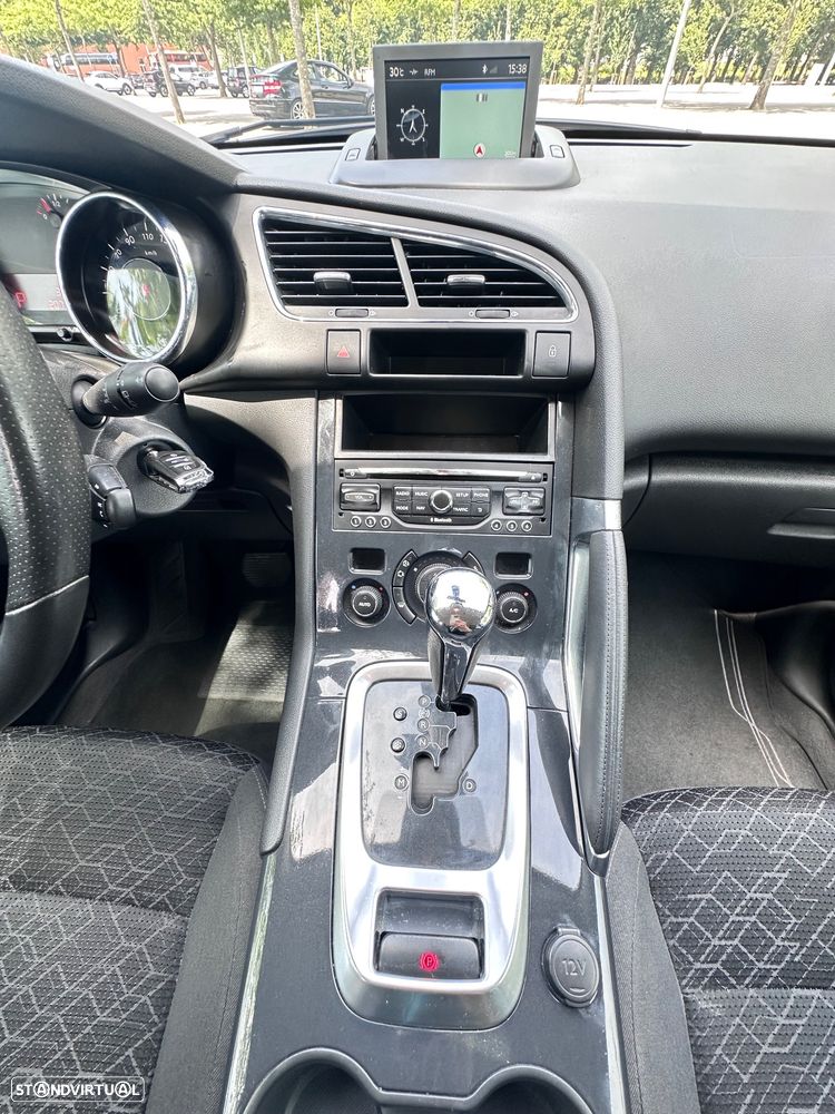 Peugeot 3008 1.6 BlueHDi Style EAT6 - 42