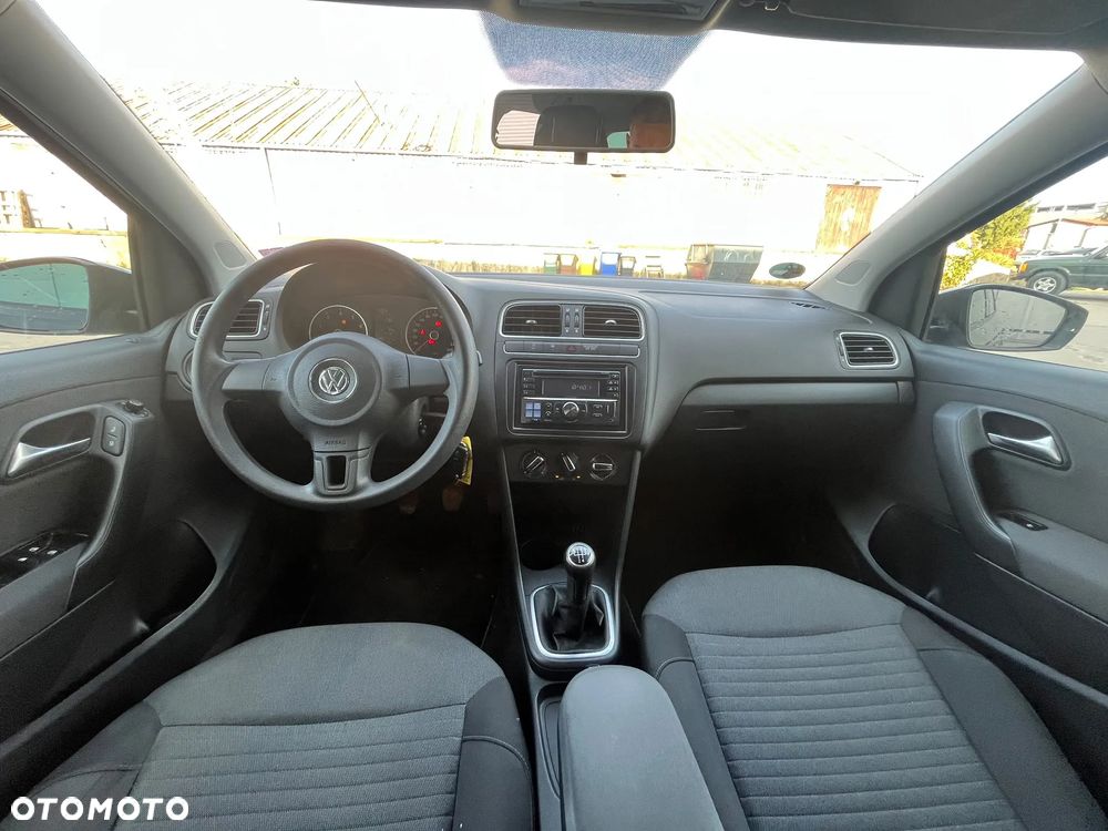 Volkswagen Polo - 12