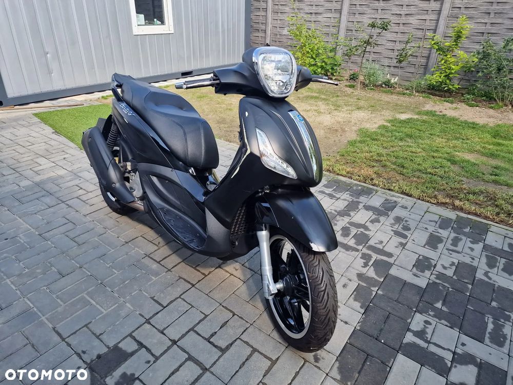 Piaggio Beverly - 1