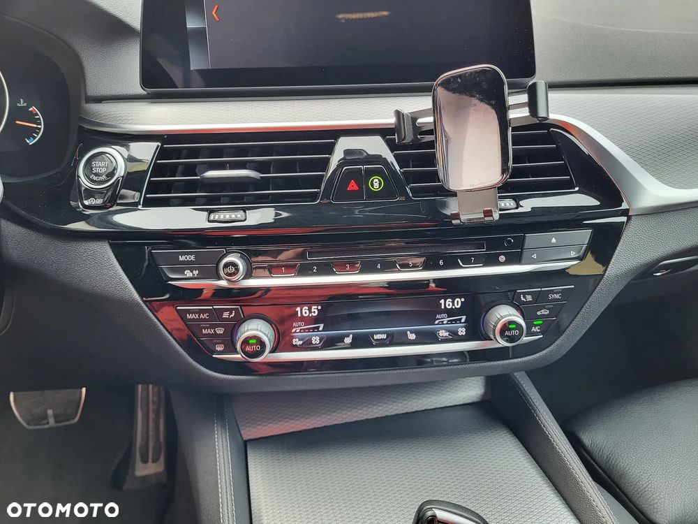 BMW Seria 5 530d xDrive M Sport sport - 14