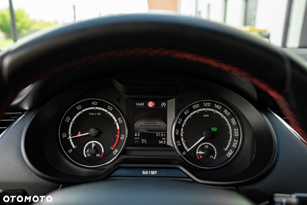 Skoda Octavia 2.0 TSI (Green tec) DSG RS - 26
