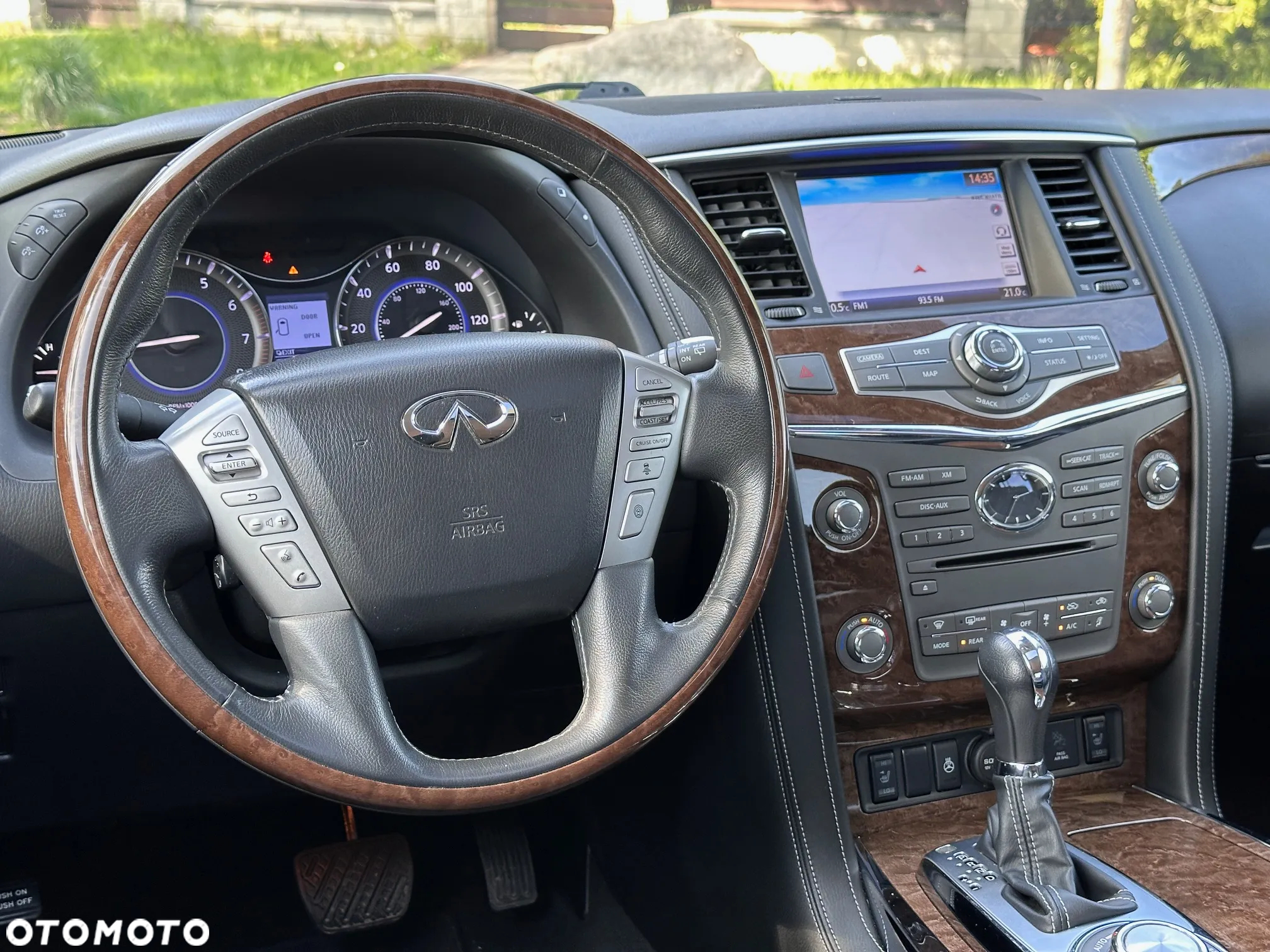 Infiniti QX80 - 29