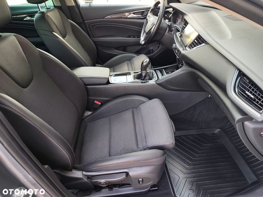 Opel Insignia 1.5 T Innovation S&S - 18