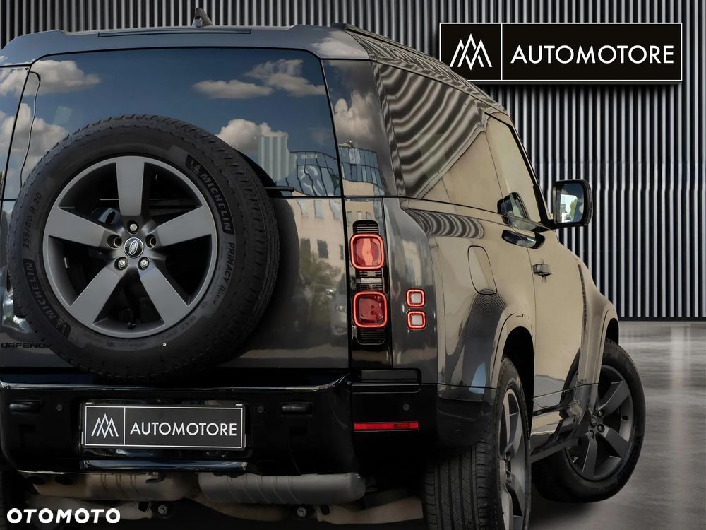 Land Rover Defender 90 D250 X-Dynamic SE - 10