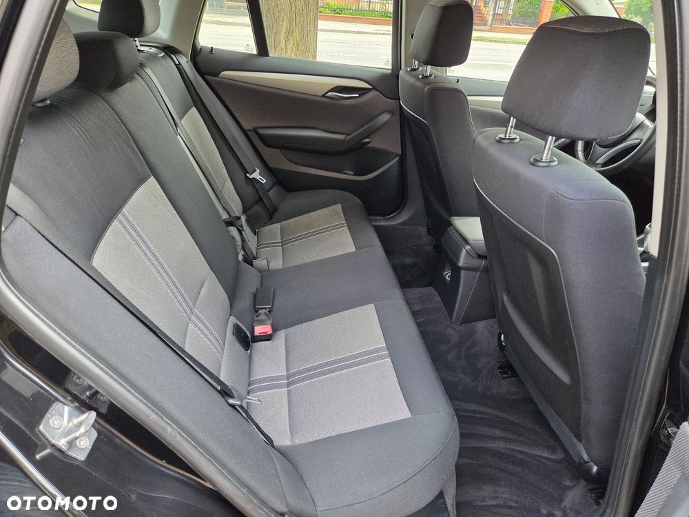 BMW X1 sDrive18i - 10