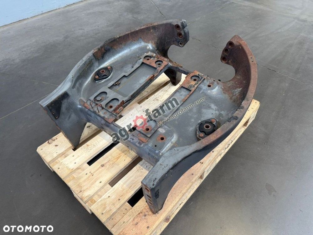 Wspornik przedniego mostu Claas Axion 870 850 810 - 2