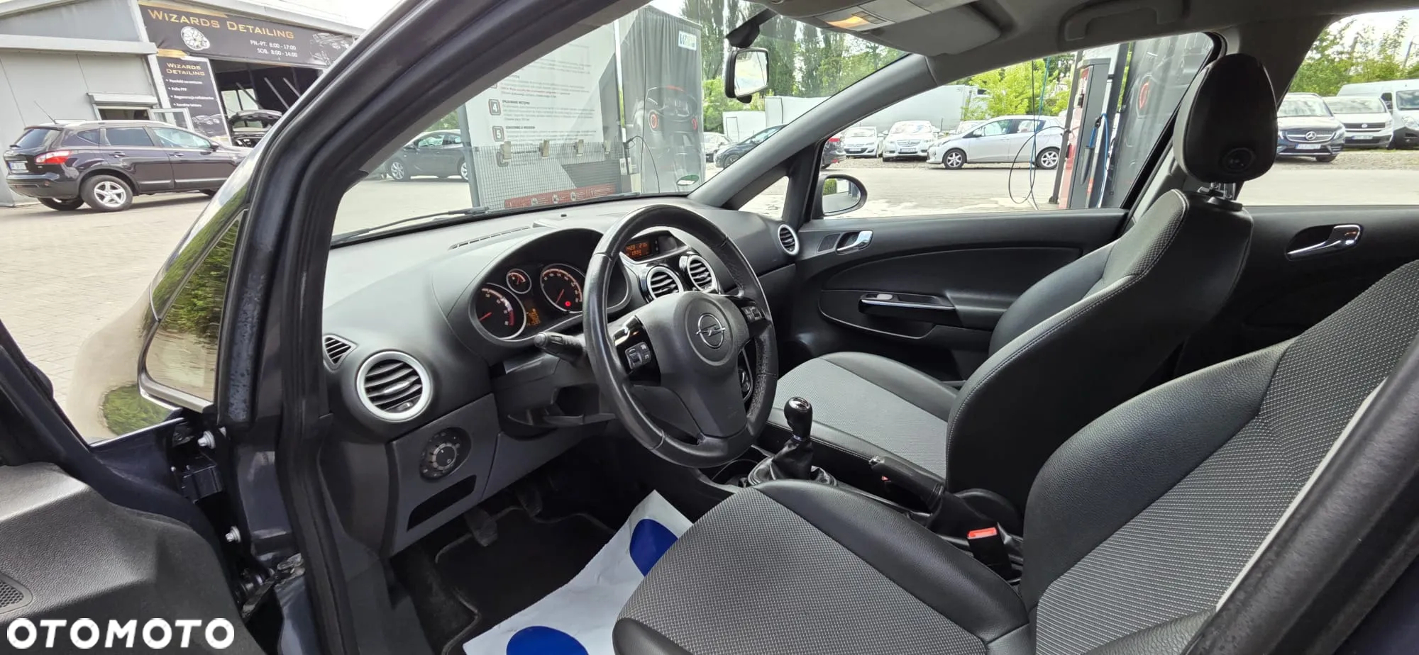 Opel Corsa 1.4 16V Cosmo - 33