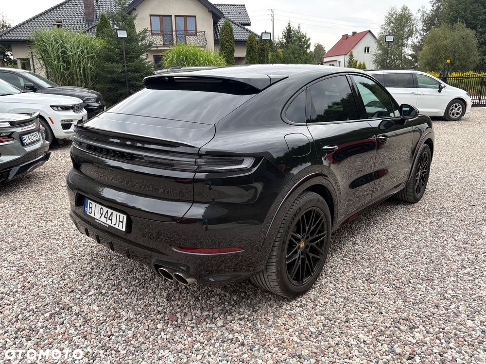 Porsche Cayenne - 4
