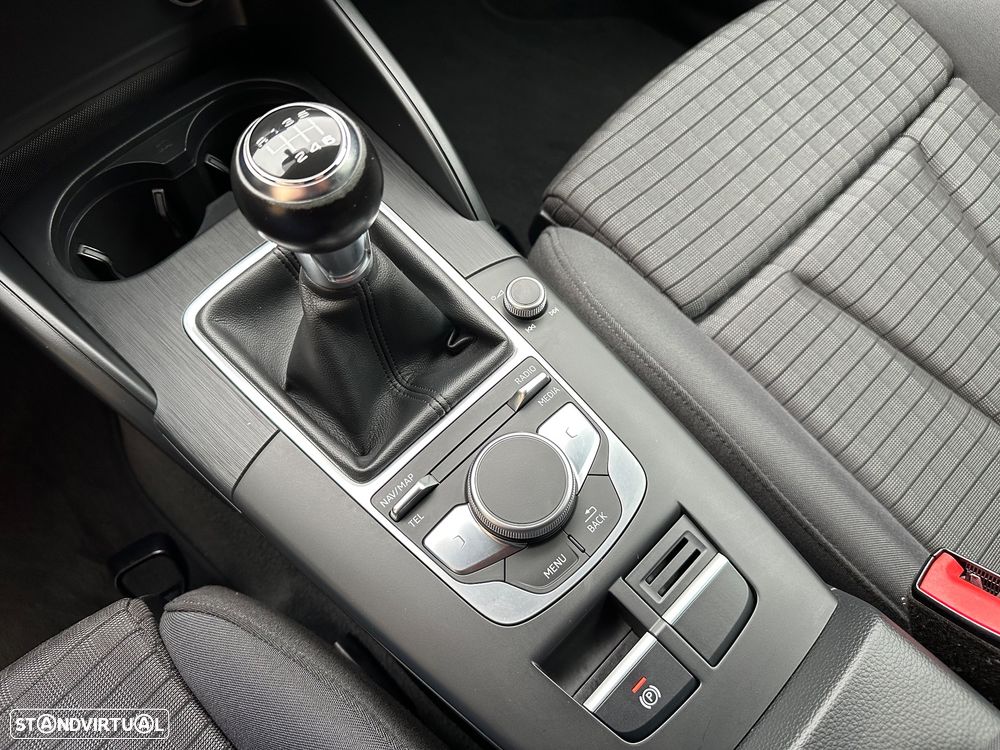 Audi A3 1.6 TDI Sport - 14